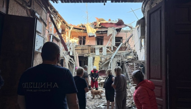 Enemy attack on Odesa: Woman's body found under rubble, injury toll rises to 17 Enemy attack on Odesa: Woman's body found under rubble, injury toll rises to 17