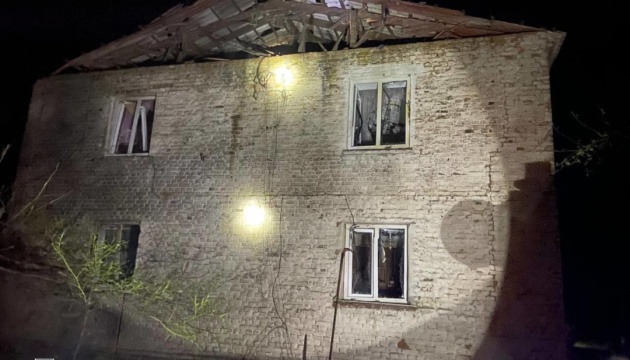 Ворог вдарив ракетою і дроном по Чернігову та області, є постраждала