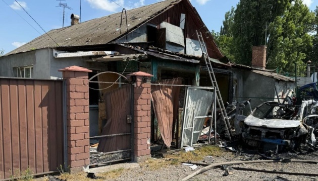 У Нікополі внаслідок російських атак загинув чоловік, ще двоє - постраждали