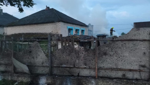 На Харківщині за добу через російські удари постраждали троє людей, серед них підліток На Харківщині за добу через російські удари постраждали троє людей, серед них підліток