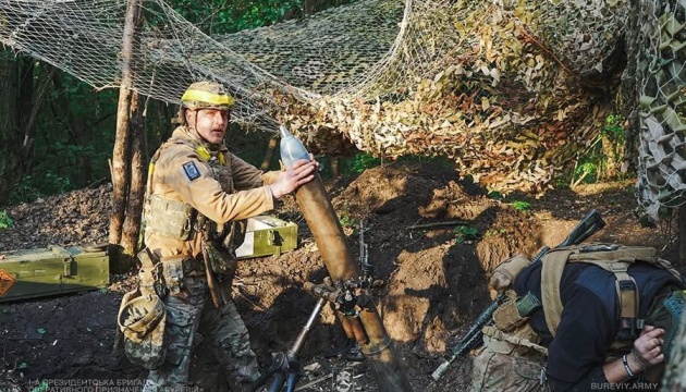 Od początku roku Gwardia Narodowa zniszczyła prawie 600 czołgów, 903 pojazdy opancerzone i 2864 systemy artyleryjskie Rosjan
Od początku roku Gwardia Narodowa zniszczyła prawie 600 czołgów, 903 pojazdy opancerzone i 2864 systemy artyleryjskie Rosjan