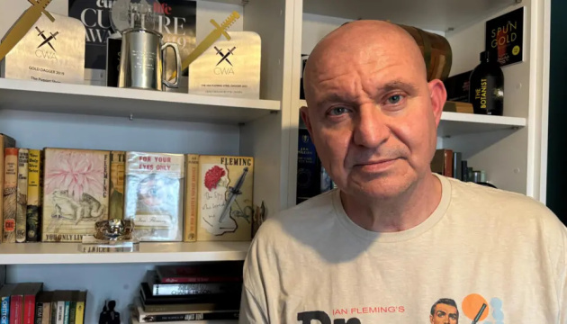 Автор кримінальних романів Майк Крейвен напише книгу про Джеймса Бонда для дітей Автор кримінальних романів Майк Крейвен напише книгу про Джеймса Бонда для дітей
