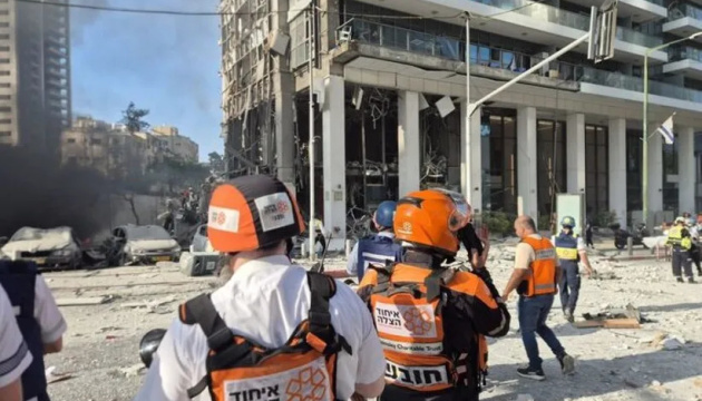 Іранська ракета влучила у лікарню в Ізраїлі, десятки людей поранені