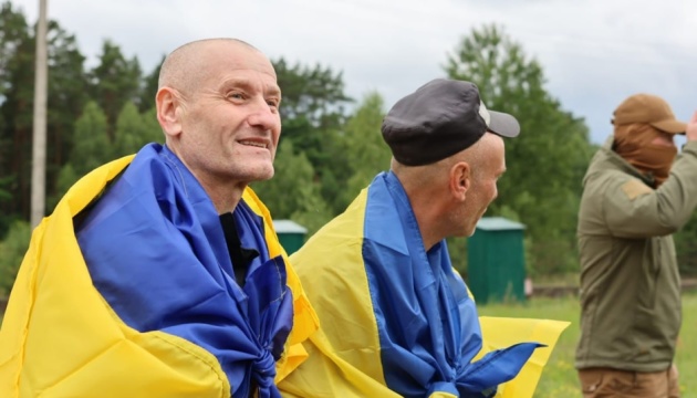 СБУ показала ексклюзивні кадри з обміну полоненими 20 червня
