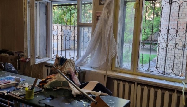 У Києві через обстріли пошкоджений хаб для переселенців, він тимчасово призупиняє роботу У Києві через обстріли пошкоджений хаб для переселенців, він тимчасово призупиняє роботу