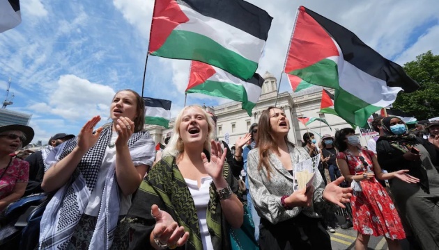 У Британії заборонили групі Palestine Action протестувати біля парламенту У Британії заборонили групі Palestine Action протестувати біля парламенту
