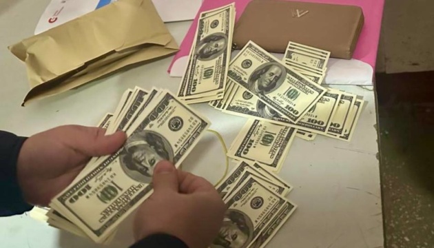 У Харкові до 8 років ув’язнення засудили жінку, яка продала новонароджену доньку