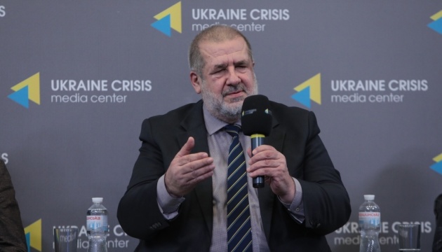 Через війну з Криму виїхало близько 50 тисяч кримських татар - Чубаров