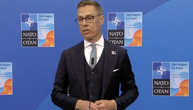 Le président finlandais a déclaré qu'il était nécessaire de frapper la machine militaire russe