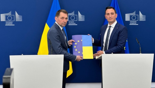 Точицький і єврокомісар Мікаллеф обговорили посилення захисту української культурної спадщини Точицький і єврокомісар Мікаллеф обговорили посилення захисту української культурної спадщини