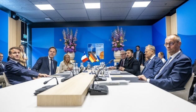 Zełenski rozmawiał z liderami państw E5 i Sekretarzem Generalnym NATO o wzmocnieniu ukraińskiej obrony powietrznej
Zełenski rozmawiał z liderami państw E5 i Sekretarzem Generalnym NATO o wzmocnieniu ukraińskiej obrony powietrznej