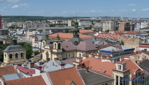 У середмісті Франківська заборонили рух електросамокатів