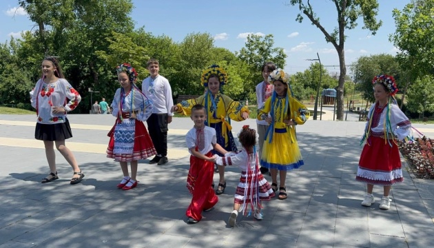 У Румунії українська громада провела захід до Дня біженців У Румунії українська громада провела захід до Дня біженців