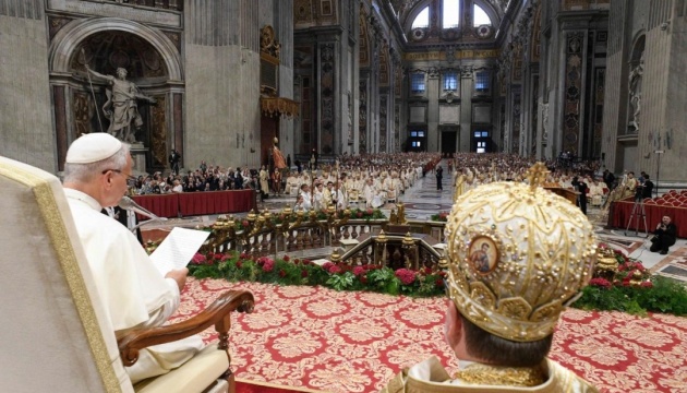 Pope meets with Ukrainian pilgrims in Vatican