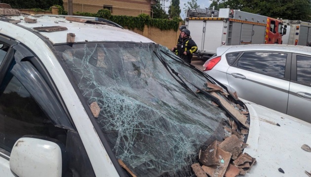 Russian drone strike hits near recruitment center in Kryvyi Rih Russian drone strike hits near recruitment center in Kryvyi Rih