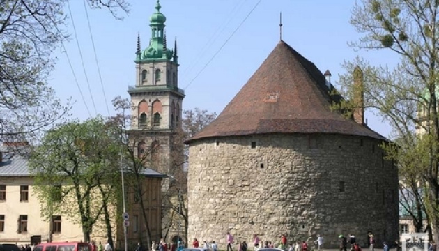 У Львові пам’ятку архітектури повернули у власність облради У Львові пам’ятку архітектури повернули у власність облради