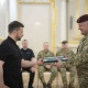 Президент нагородив військових і передав ордени сім'ям загиблих Героїв України
