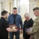 Президент нагородив військових і передав ордени сім'ям загиблих Героїв України