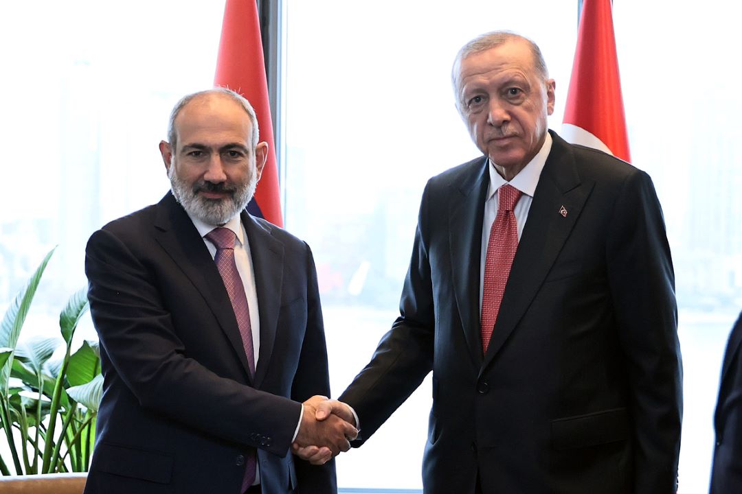 Історична зустріч. Фото www.primeminister.am