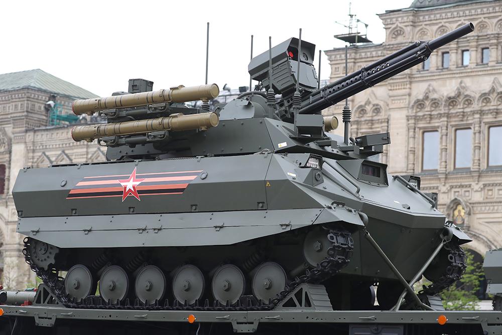 Бойовий багатофункціональний робототехнічний комплекс «Уран-9», призначений для дистанційної розвідки та вогневої підтримки. Фото з відкритих джерел Бойовий багатофункціональний робототехнічний комплекс «Уран-9», призначений для дистанційної розвідки та вогневої підтримки. Фото з відкритих джерел