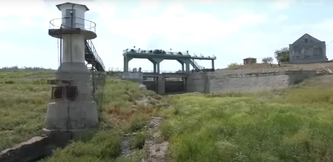 Волинцевське водосховище - штучне водоймище озерного типу на схід від міста Єнакієве