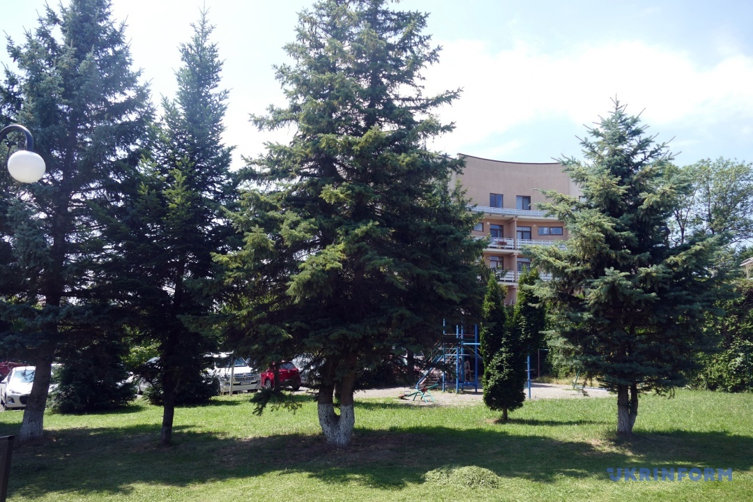 Житловий будинок поруч з Алеєю Слави