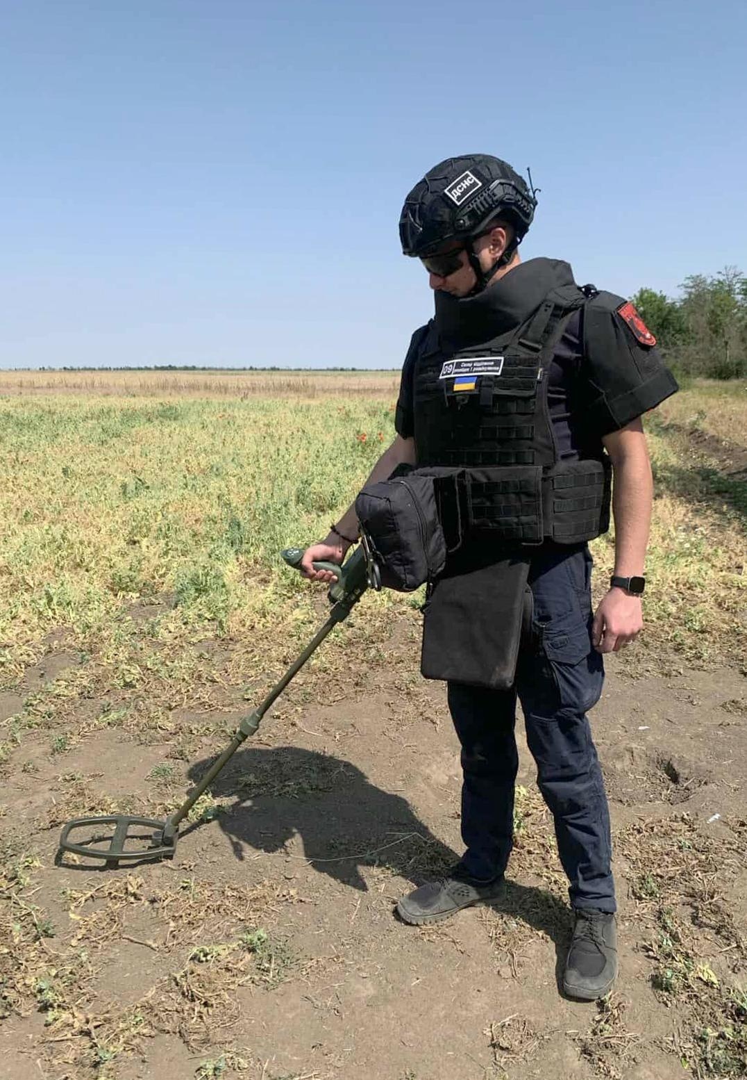 “Коли звільнять Лівобережжя, хочу розміновувати рідні вулички Нової Каховки”, — 21-річний сапер Нікіта Флорецький