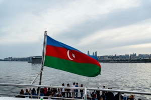 Баку може зняти заборону на постачання зброї Києву через атаки РФ на азербайджанські об’єкти - експерт 