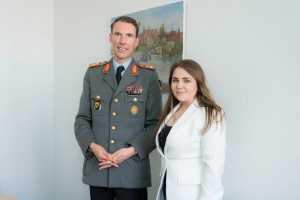 La delegación del Ministerio de Defensa trata el tema de la digitalización del ejército con colegas alemanes