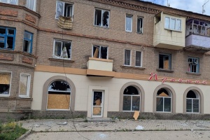 Russians strike Kostiantynivka with FAB, woman wounded