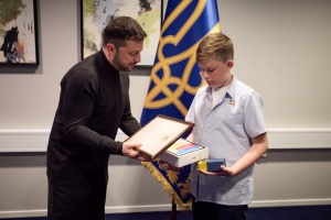 Zelensky presents 'Future of Ukraine' award to 11-year-old volunteer from Denmark