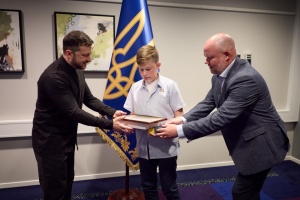 Zelensky presents 'Future of Ukraine' award to 11-year-old volunteer from Denmark
