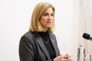 La ministra de Asuntos Exteriores de Austria pide aumentar la presión sobre Rusia