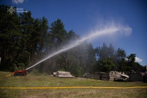 Ukrainian rescuers receive first firefighting robot from domestic manufacturer