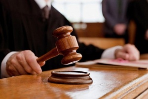 Ukraine court to try two turncoat police officers for siding with Russia