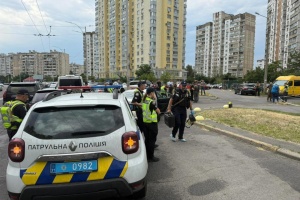 У Деснянському районі Києва невідомий застрелив чоловіка