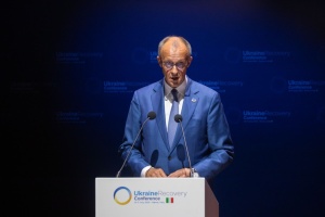 Мерц у Римі зробив послання трьом столицям