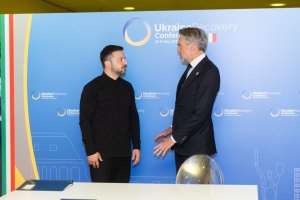 Зеленський обговорив з премʼєром Нідерландів спільне виробництво зброї
