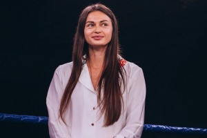 Олімпійська призерка з Одеси продала на аукціоні свою шаблю для допомоги ЗСУ