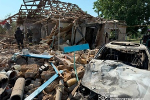 Russian guided bomb hits house in Dnipropetrovsk Region, killing woman