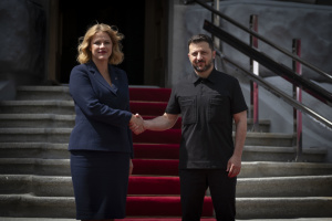 Supporting Ukraine with weapons: Zelensky meets with Latvian PM