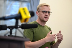 Шабунін каже, що ДБР та Офіс генпрокурора «злили» інтимні фото з його телефона: бюро перевірить інформацію