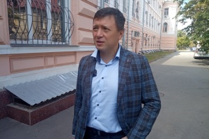 Розкрадання на фортифікаціях: адвокат каже, що головного підозрюваного не допитували жодного разу