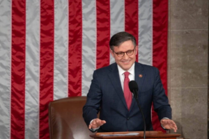 Спікер Джонсон всупереч позиції адміністрації Трампа вимагає розсекретити досьє Епштейна