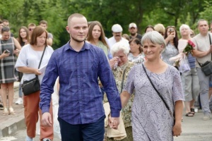 Калуш зустрів військового, який повернувся з полону 