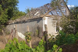 Enemy attacks Kherson and two settlements in region, wounded reported
