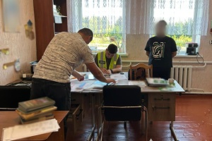На Житомирщині викрили посадовця, який організував схему ухилення від мобілізації