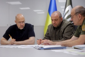 Шмигаль та Умєров обговорили виробництво зброї, зокрема дронів-перехоплювачів