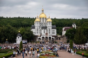 Близько 25 тисяч вірян взяли участь у Всеукраїнській прощі до Зарваниці на Тернопільщині 