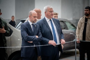 French foreign minister visits Chornobyl NPP, sees aftermath of Russian attack